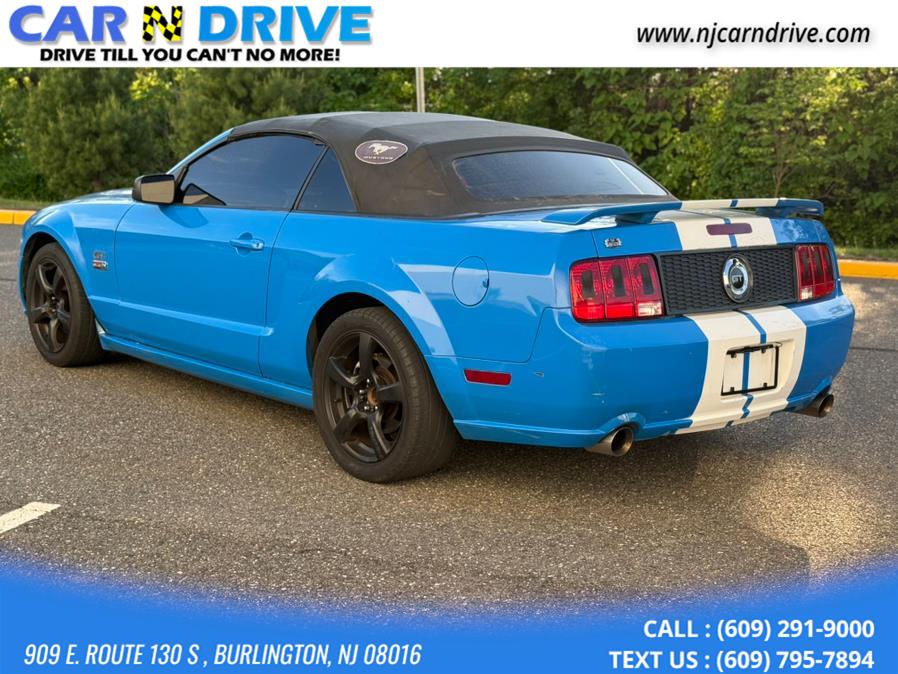 2005 Ford Mustang GT Deluxe photo