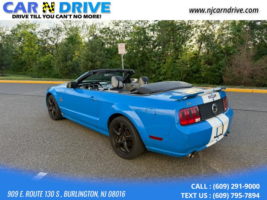 2005 Ford Mustang GT Deluxe photo