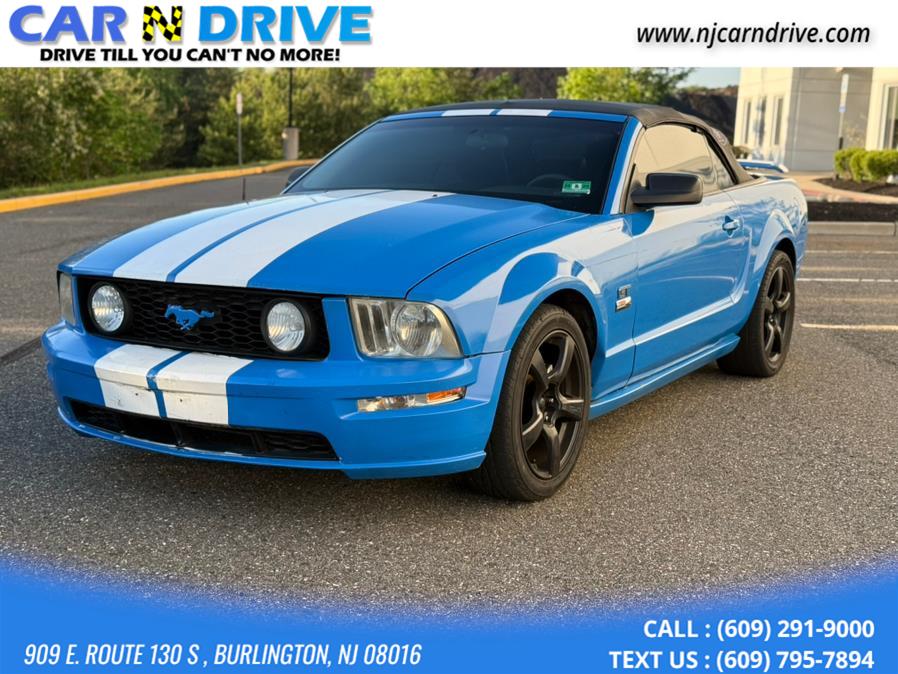 2005 Ford Mustang GT Deluxe photo