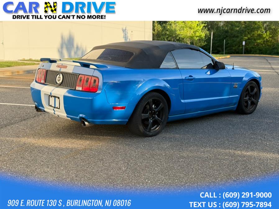 2005 Ford Mustang GT Deluxe photo