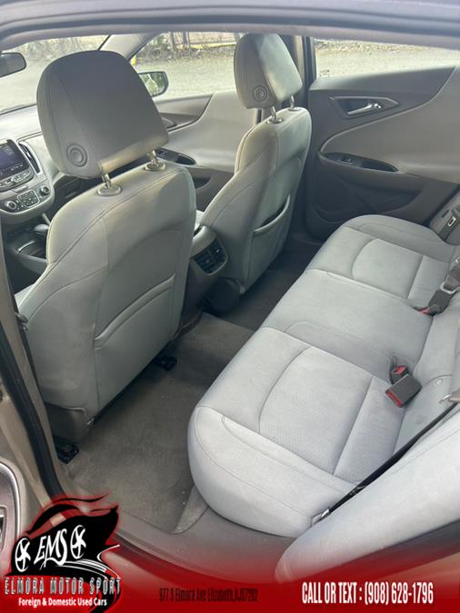 2022 Chevrolet Malibu 4dr Sdn LT photo