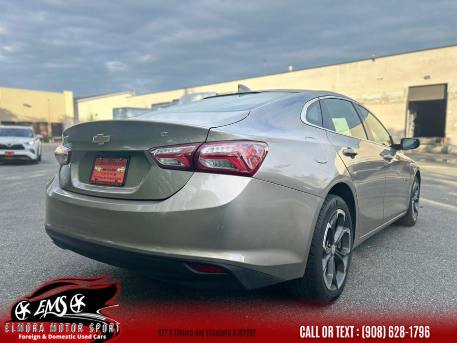 2022 Chevrolet Malibu 4dr Sdn LT photo