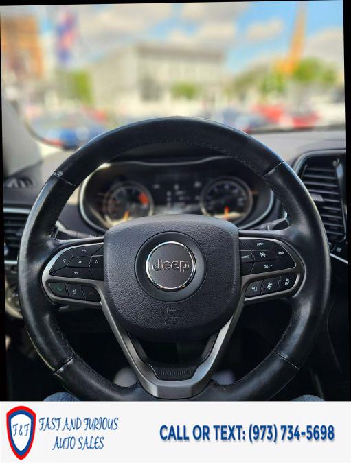 2019 Jeep Cherokee Limited Sport Utility 4D photo