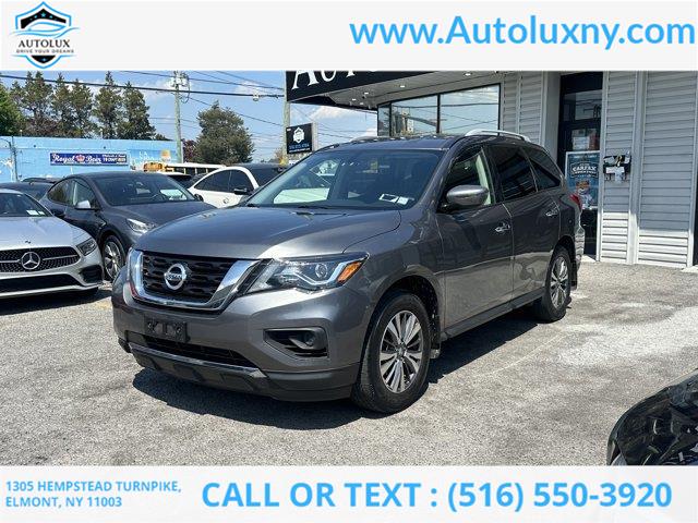 2020 Nissan Pathfinder S photo