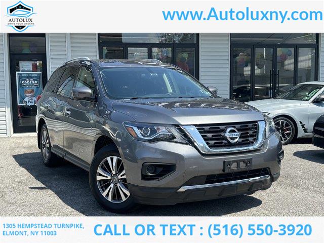 2020 Nissan Pathfinder S photo