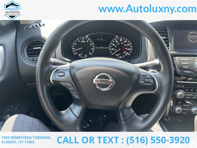 2020 Nissan Pathfinder S photo