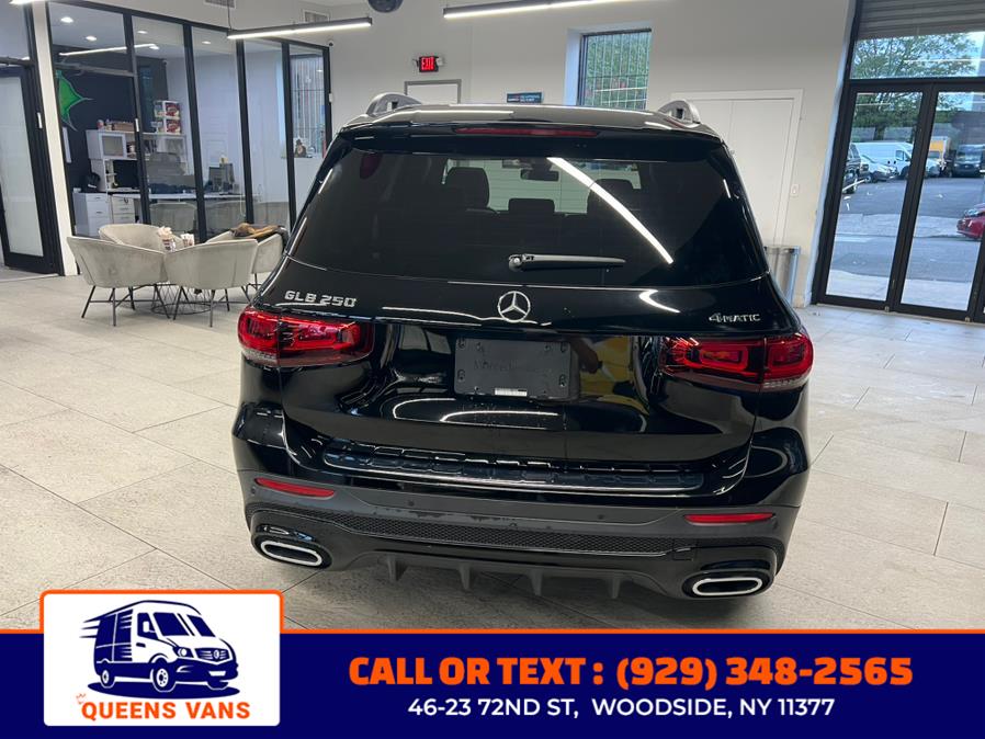 2021 Mercedes-Benz GLB GLB 250 4MATIC SUV photo