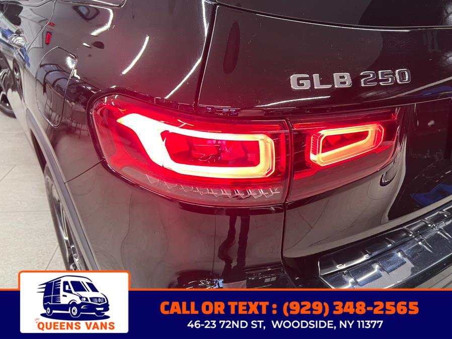 2021 Mercedes-Benz GLB GLB 250 4MATIC SUV photo