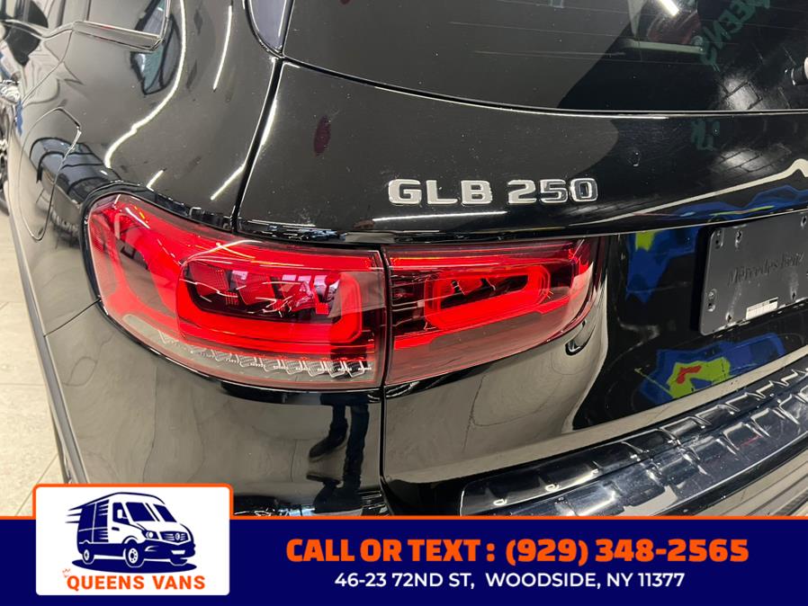 2021 Mercedes-Benz GLB GLB 250 4MATIC SUV photo