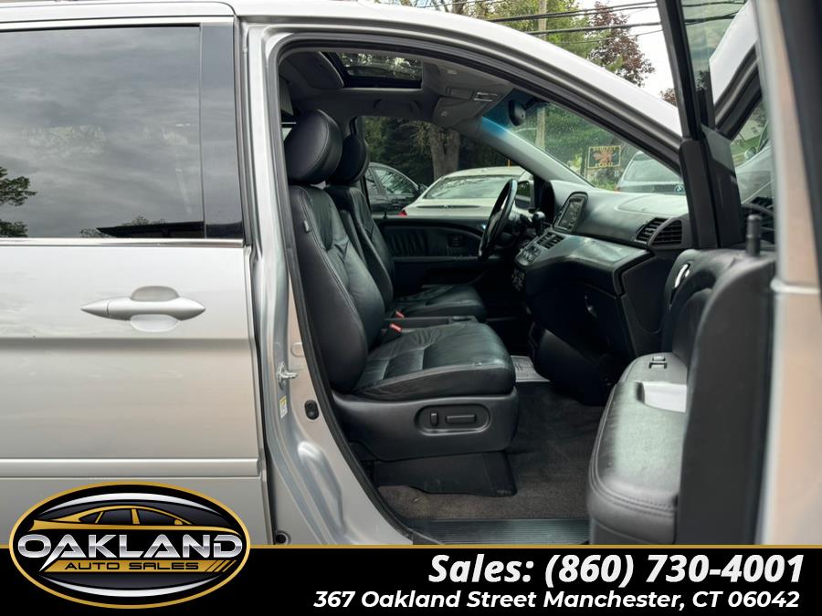 2010 Honda Odyssey Touring photo