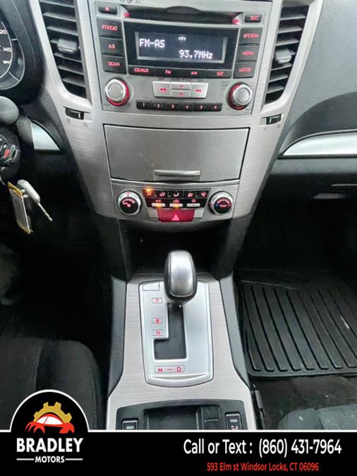 2013 Subaru Outback 2.5i Premium photo