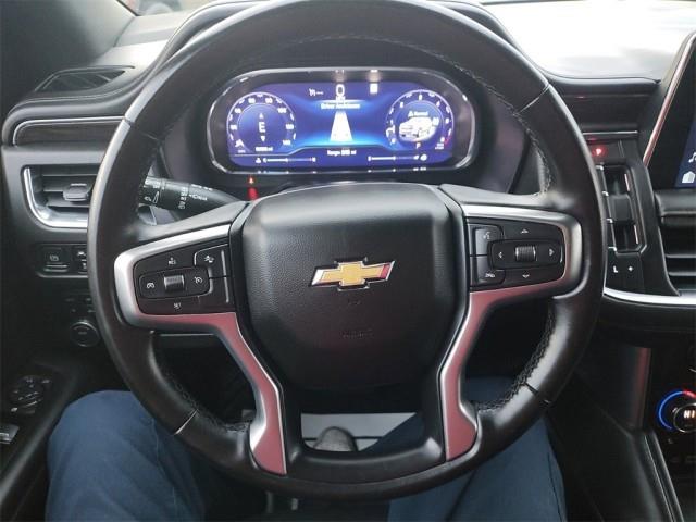 2023 Chevrolet Suburban LT photo