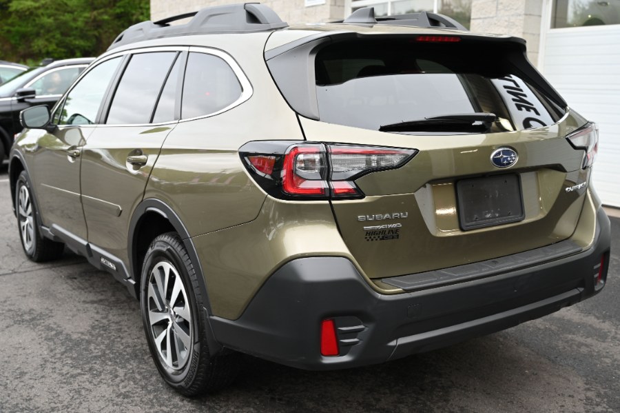 2020 Subaru Outback Premium photo