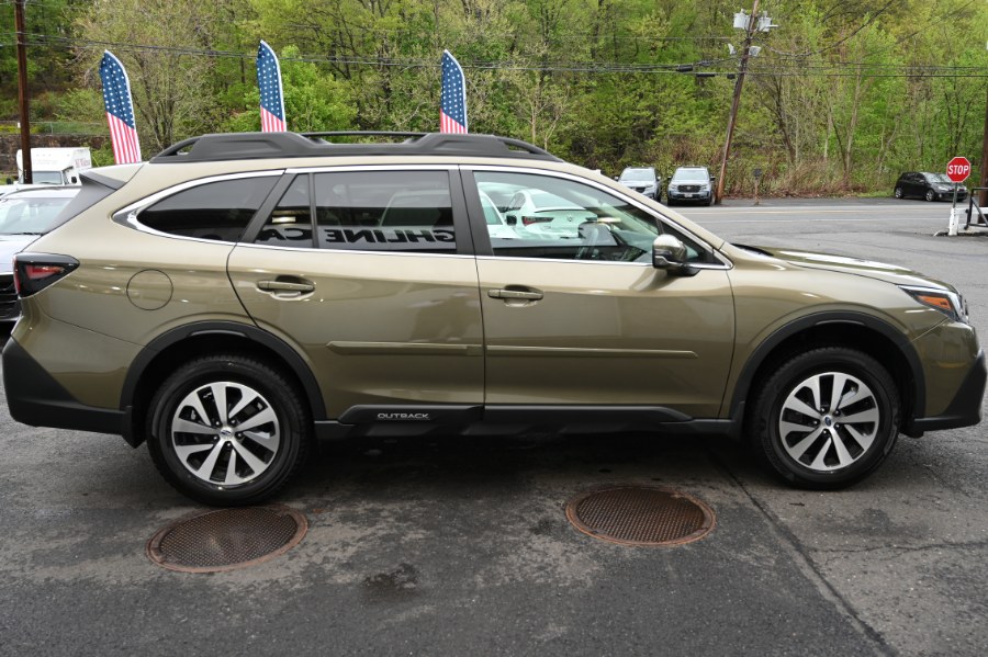 2020 Subaru Outback Premium photo