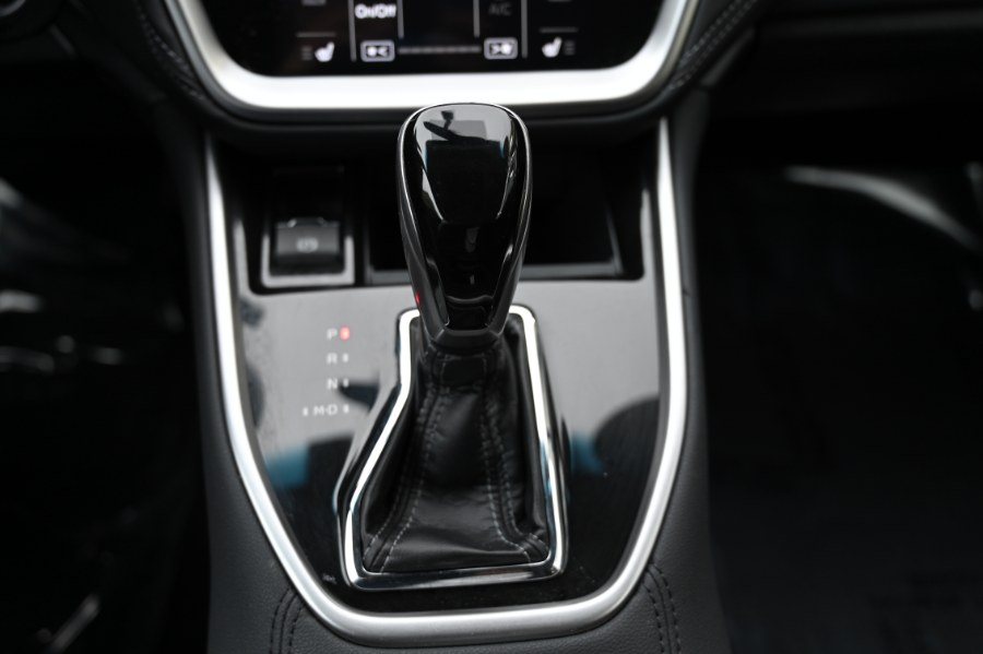 2020 Subaru Outback Premium photo