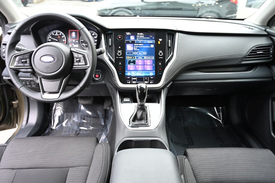 2020 Subaru Outback Premium photo