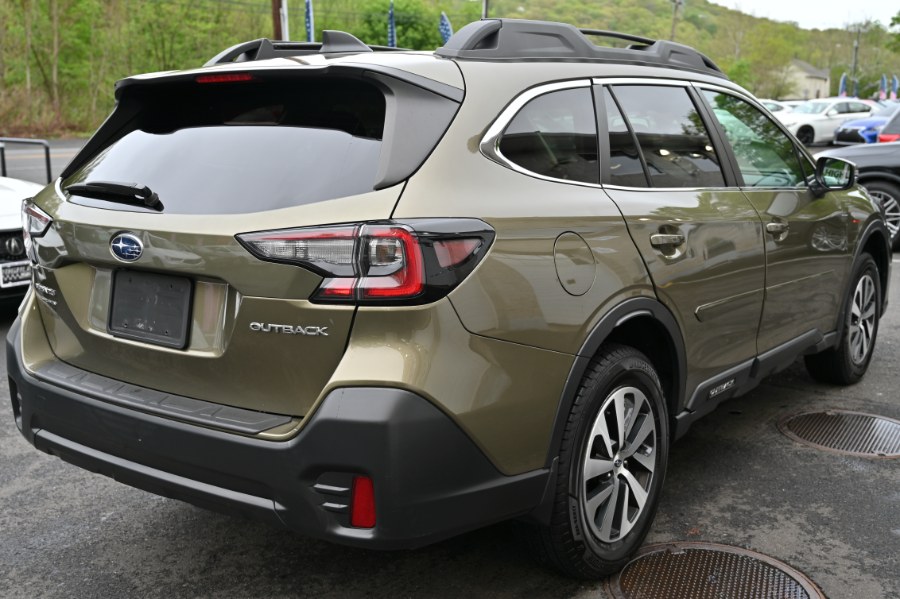 2020 Subaru Outback Premium photo