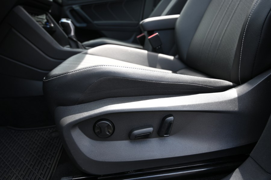 2022 Volkswagen Tiguan 2.0T SE photo
