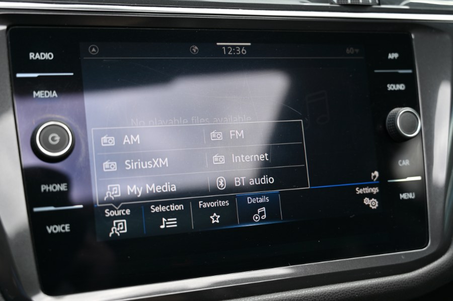 2022 Volkswagen Tiguan 2.0T SE photo