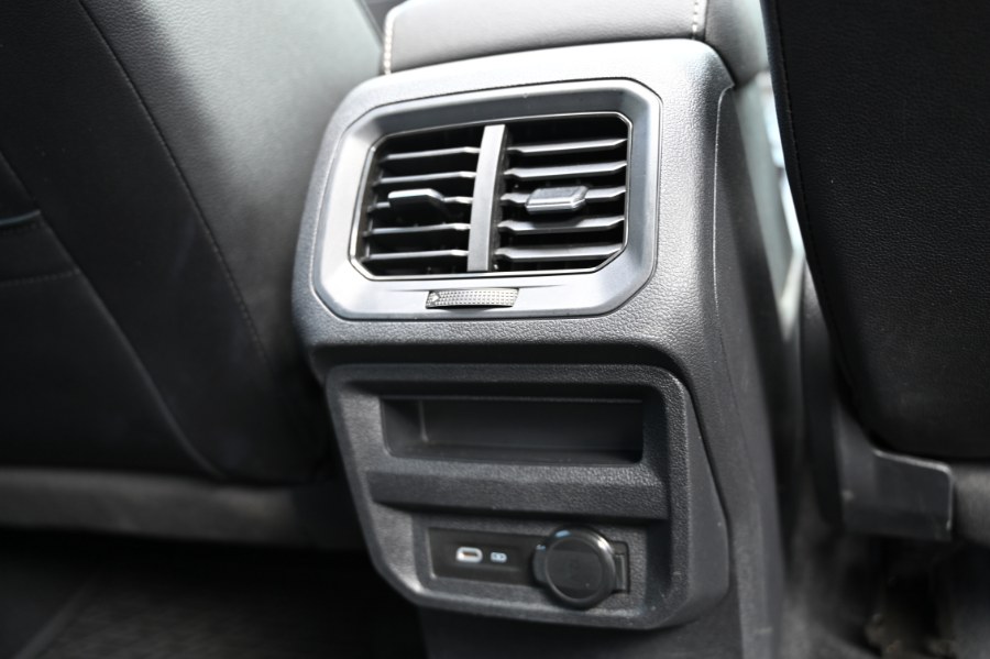 2022 Volkswagen Tiguan 2.0T SE photo