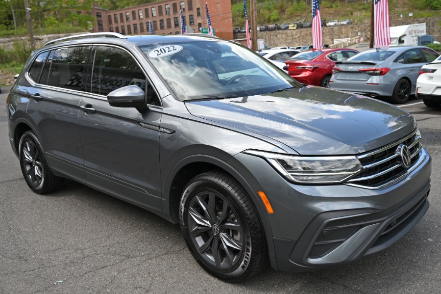 2022 Volkswagen Tiguan 2.0T SE photo