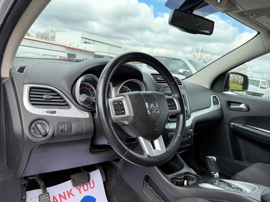 2012 Dodge Journey FWD 4dr SXT photo
