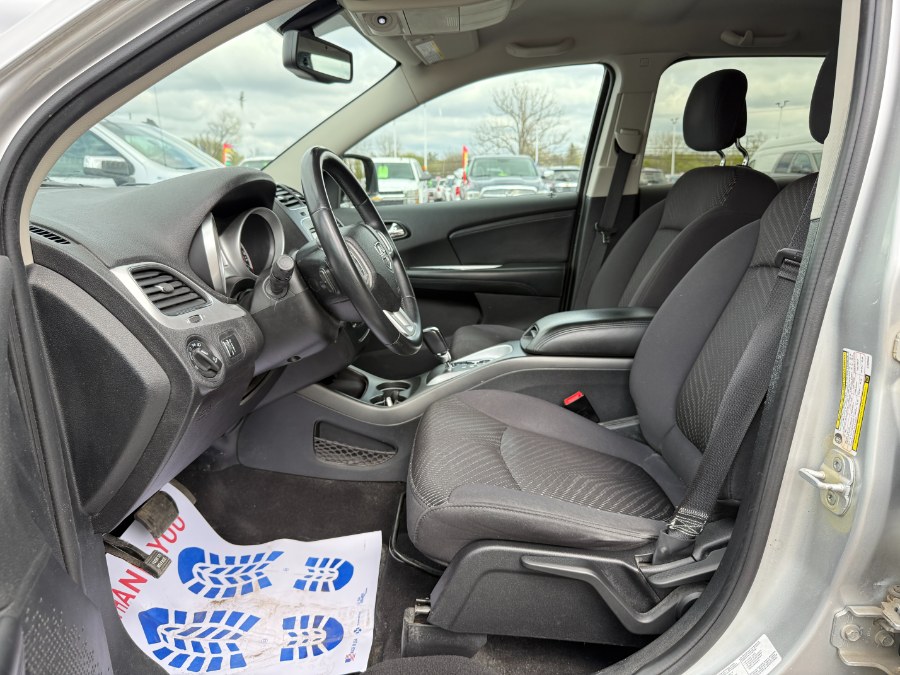 2012 Dodge Journey FWD 4dr SXT photo