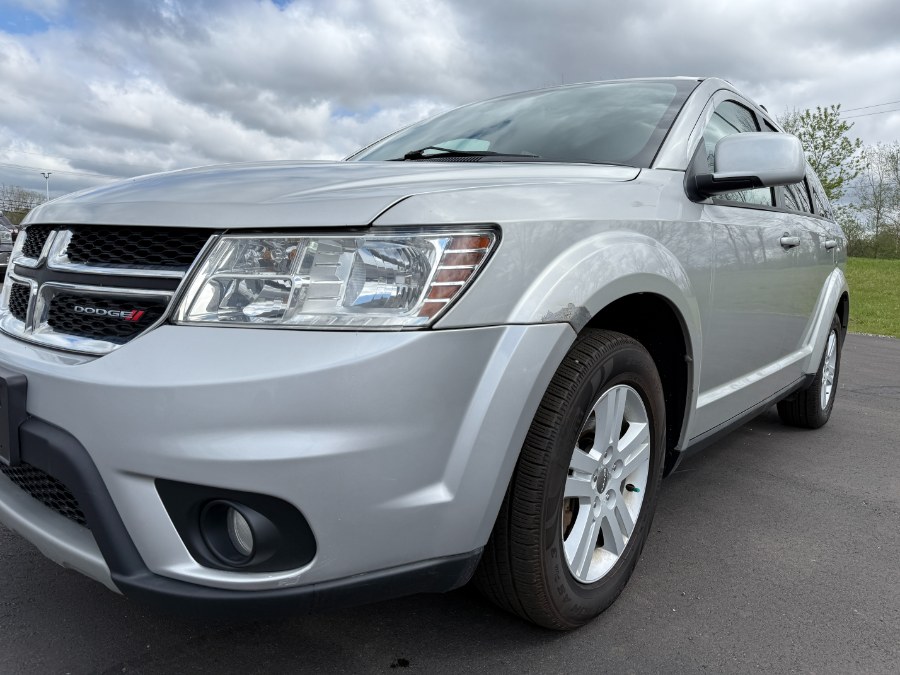2012 Dodge Journey FWD 4dr SXT photo