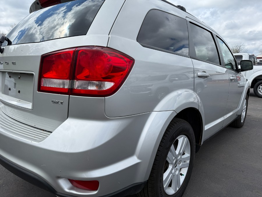 2012 Dodge Journey FWD 4dr SXT photo