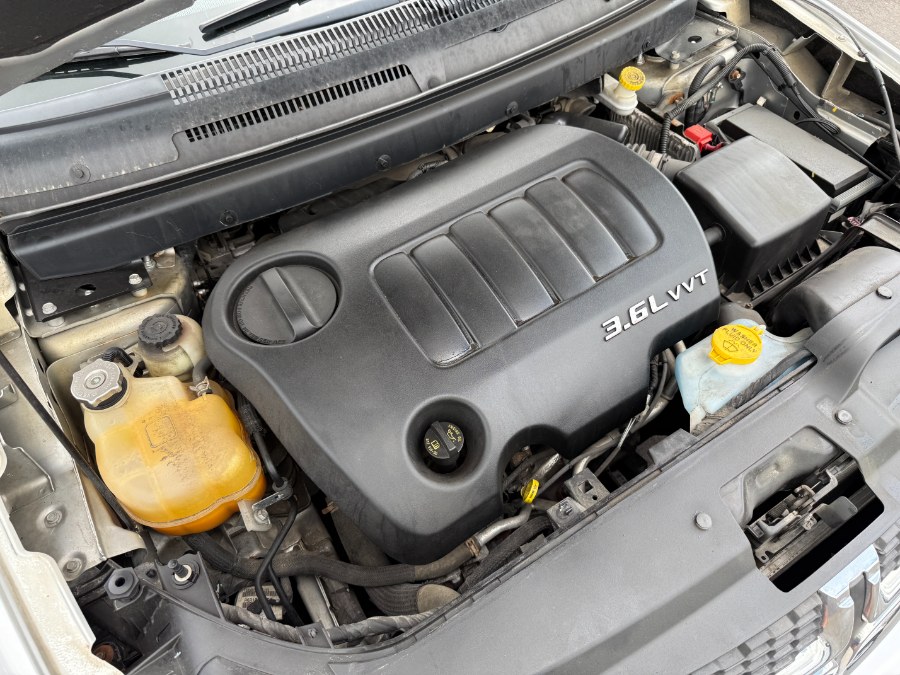 2012 Dodge Journey FWD 4dr SXT photo