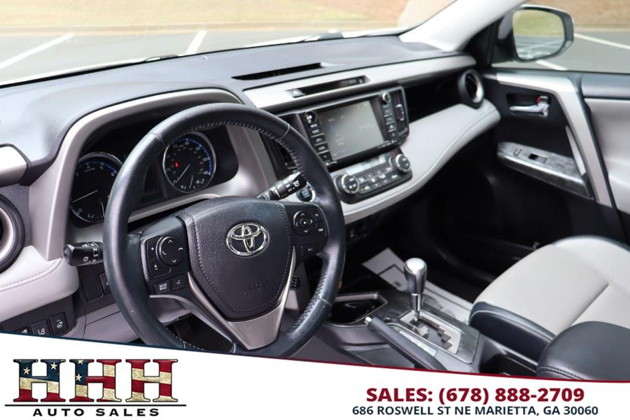 2017 Toyota RAV4 PLATINUM photo