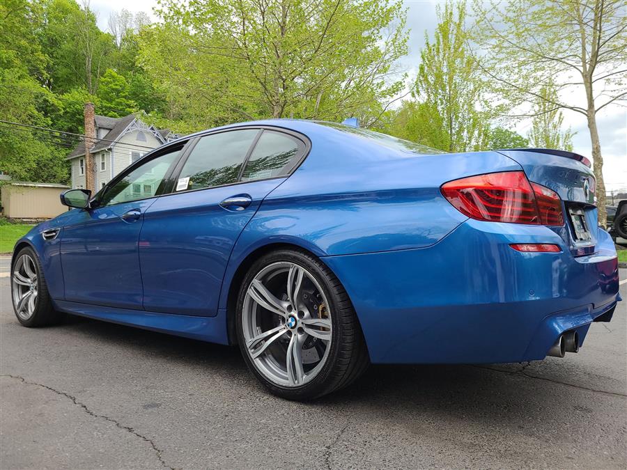 2015 BMW M5 4dr Sdn photo