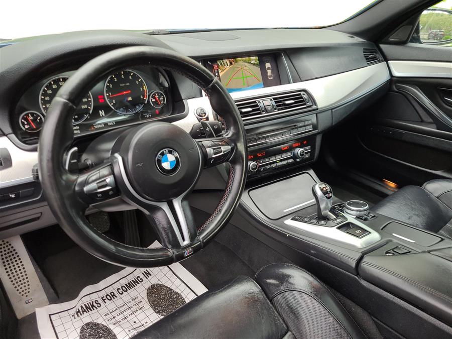 2015 BMW M5 4dr Sdn photo