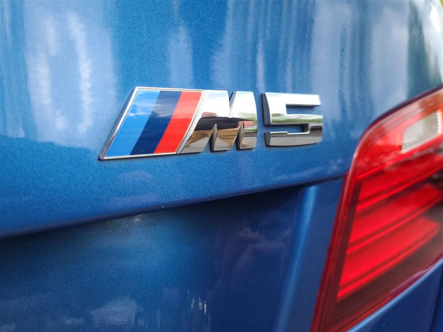2015 BMW M5 4dr Sdn photo