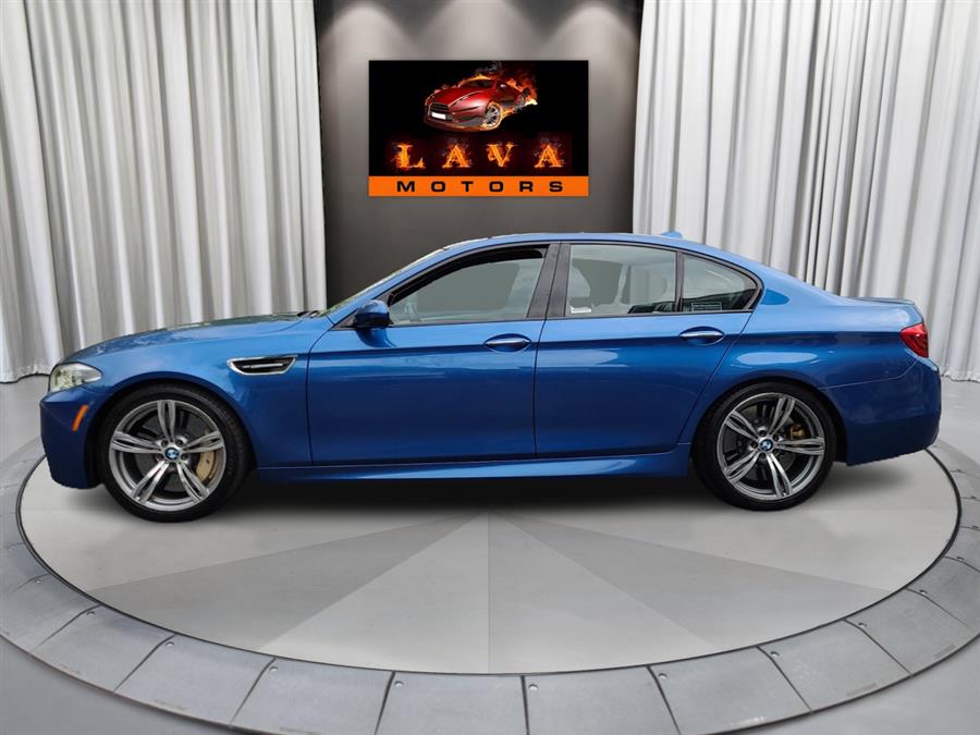 2015 BMW M5 4dr Sdn photo