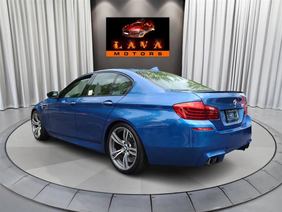 2015 BMW M5 4dr Sdn photo