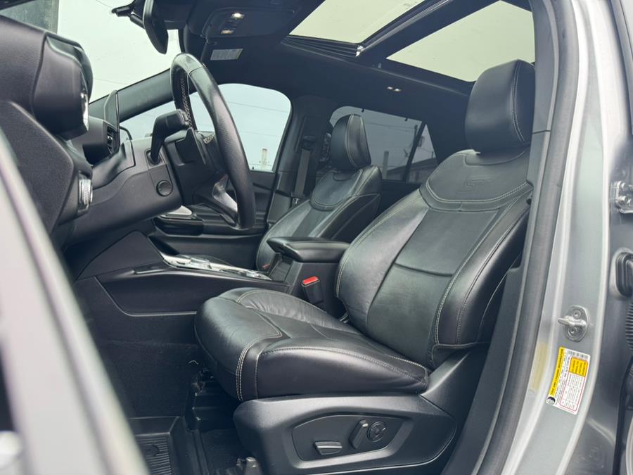 2021 Ford Explorer ST 4WD photo