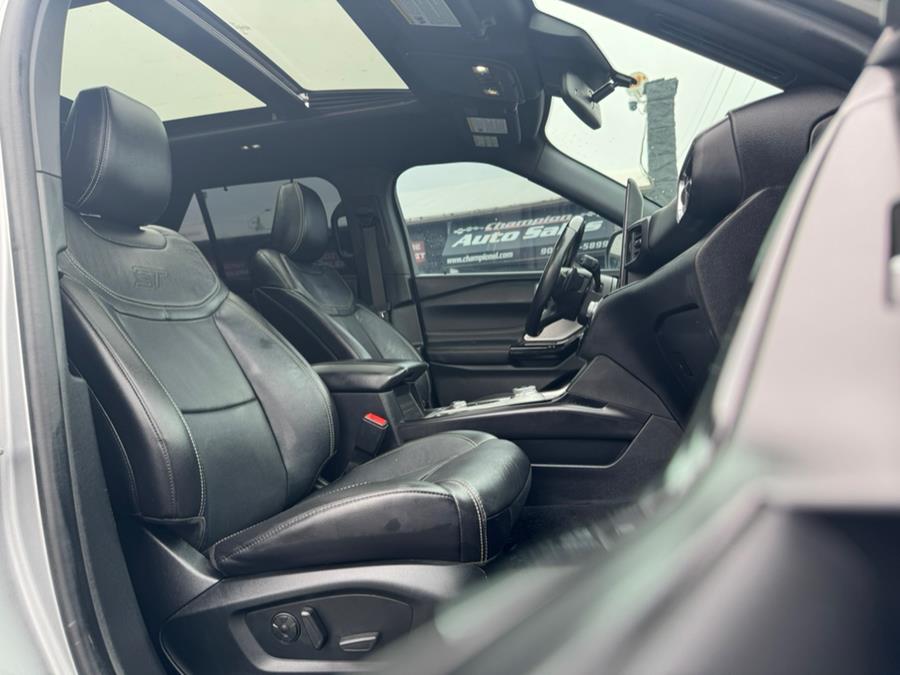 2021 Ford Explorer ST 4WD photo