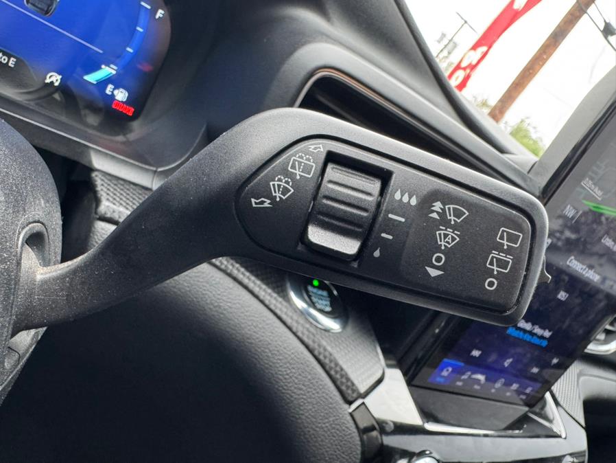 2021 Ford Explorer ST 4WD photo