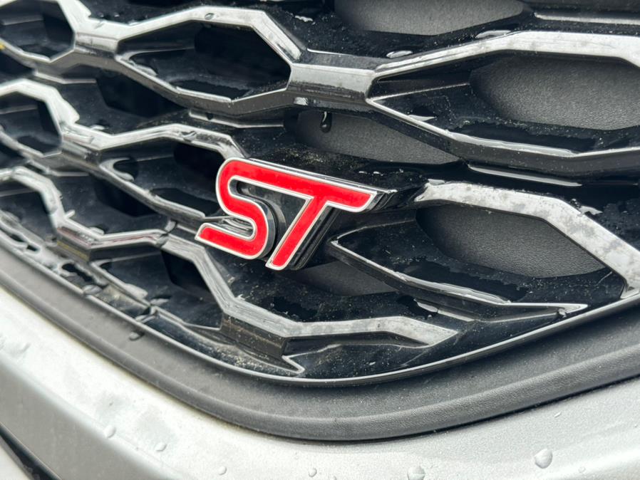 2021 Ford Explorer ST 4WD photo