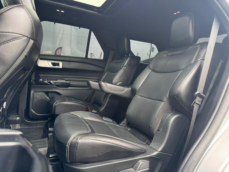 2021 Ford Explorer ST 4WD photo