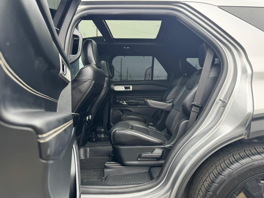 2021 Ford Explorer ST 4WD photo