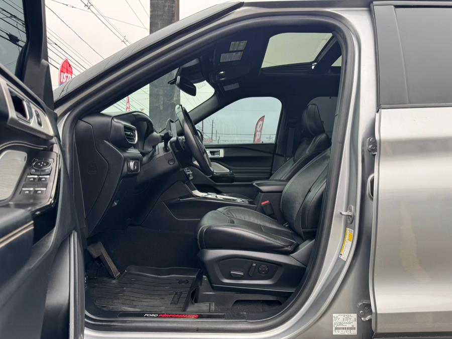 2021 Ford Explorer ST 4WD photo
