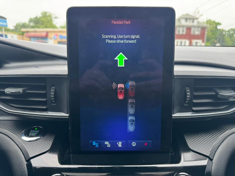 2021 Ford Explorer ST 4WD photo