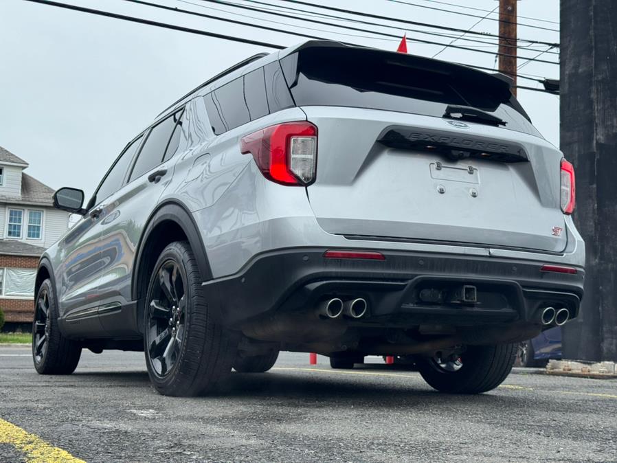2021 Ford Explorer ST 4WD photo