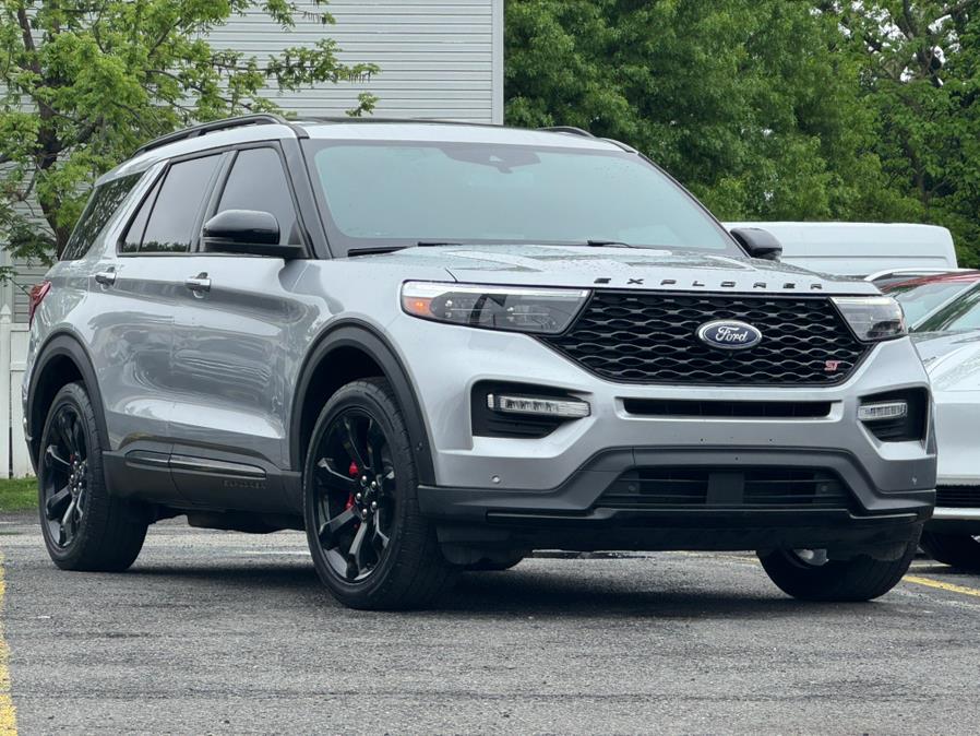 2021 Ford Explorer ST 4WD photo