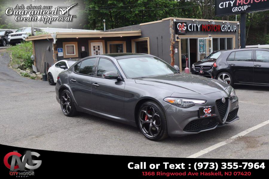 2021 Alfa Romeo Giulia Ti Sport Sedan 4D photo