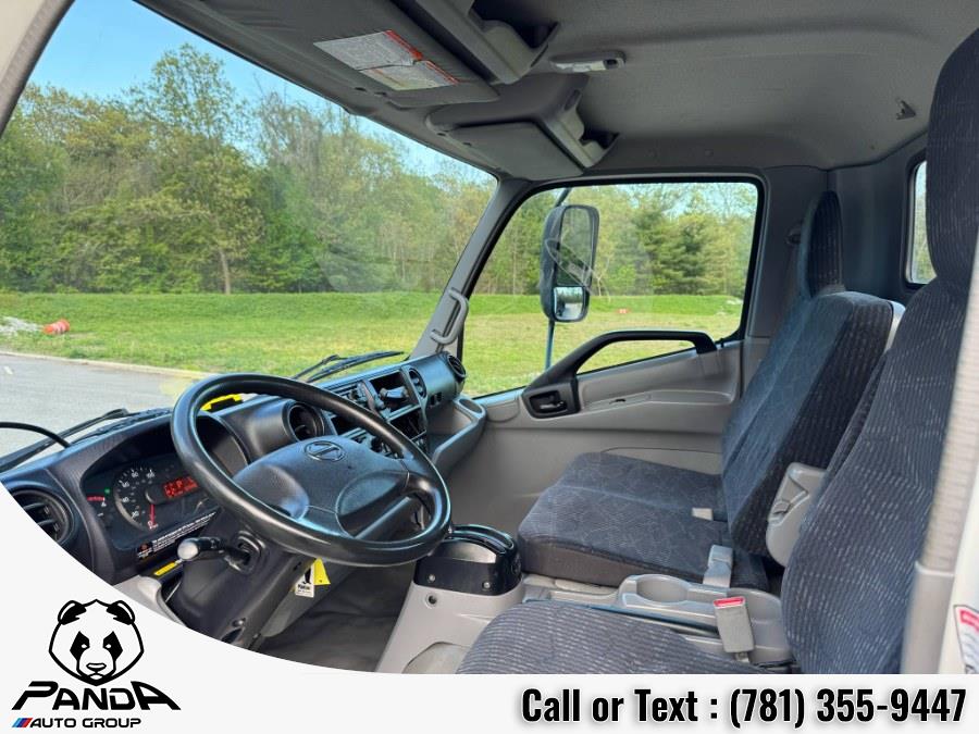 2019 Hino 195 Regular Tilt Cab photo