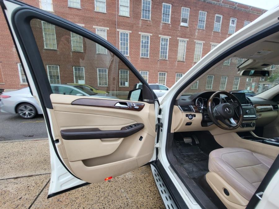 2016 Mercedes-Benz GLE 4MATIC 4dr GLE400 photo