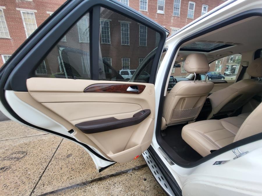 2016 Mercedes-Benz GLE 4MATIC 4dr GLE400 photo